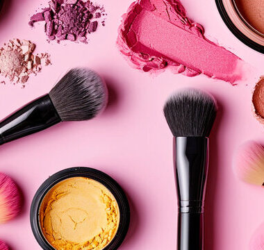 How to Spot Counterfeit Makeup Products?